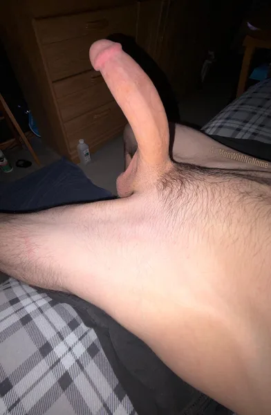 i wake up w a 3rd leg every morning.. 😅