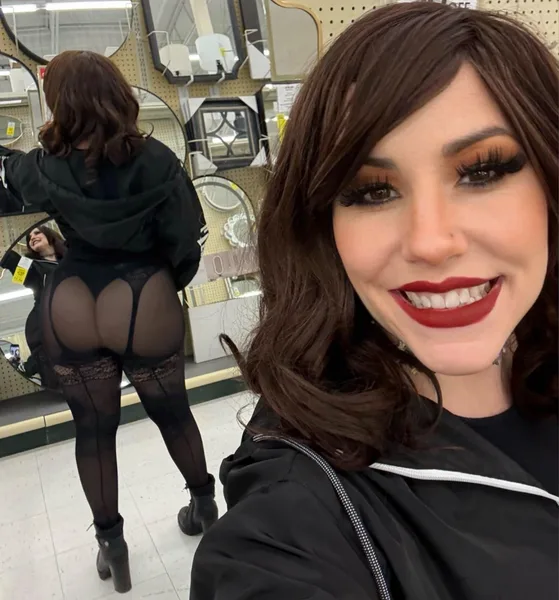 Who has the best view, you or the mirror?